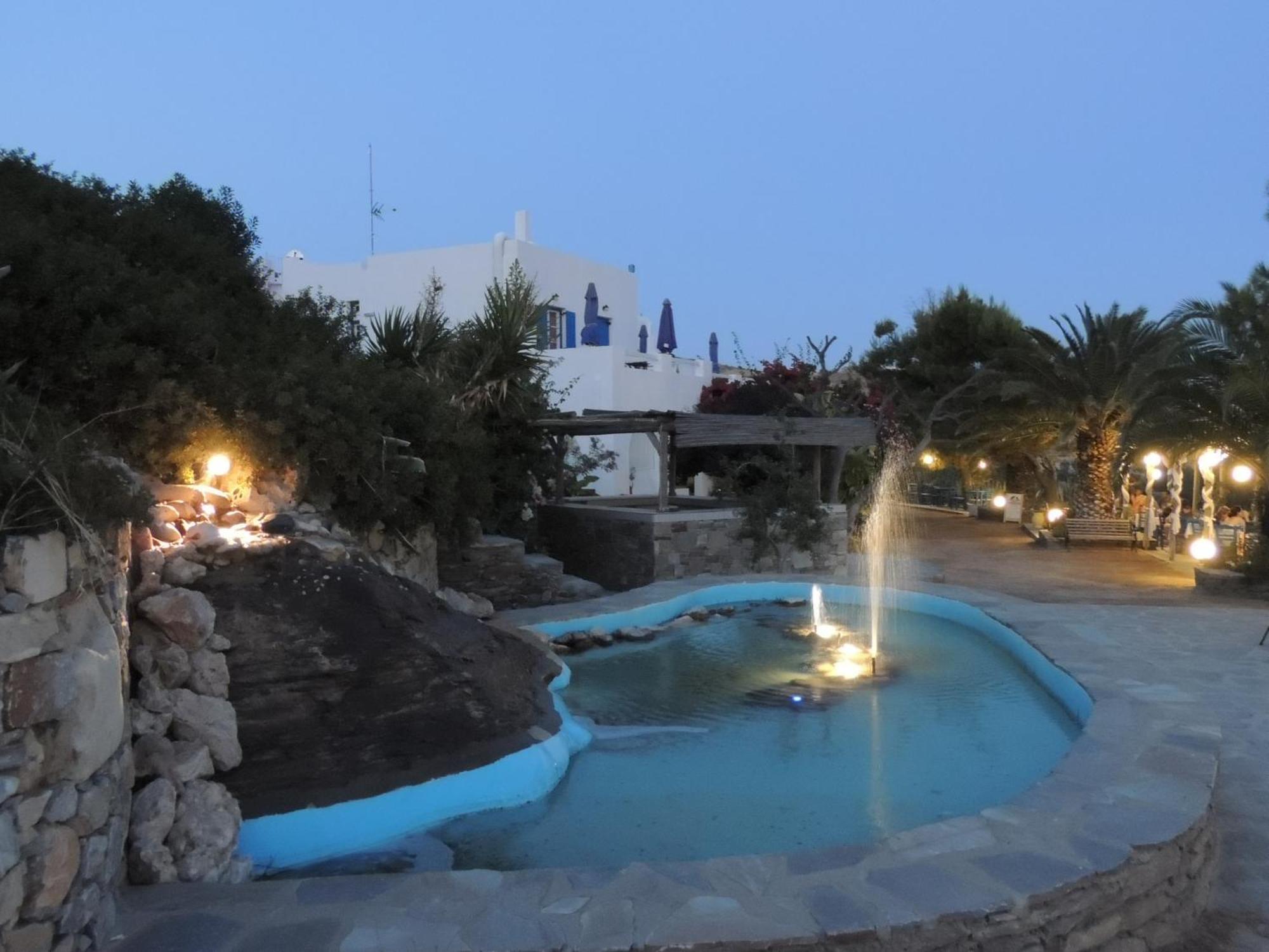 Filoxenia By Grispos Villas Schoinoussa Exterior foto